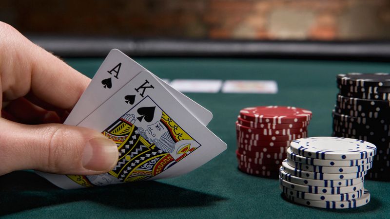 Cách chơi Poker tại Rikvip: Hướng dẫn chi tiết cho người mới bắt đầu 2 Cách chơi Poker tại Rikvip vô cùng đơn giản cho người mới